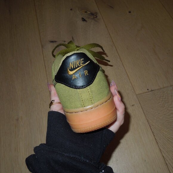RARE Nike Air Force 1 '07 in stunning olive green canvas - Picture 4 of 5